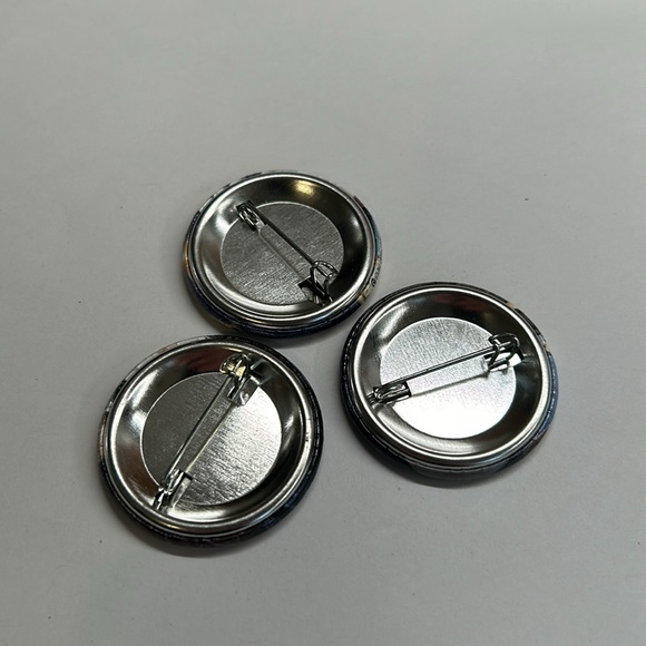 CTV Collector Cards & Buttons From The Series Flashpoint & Once Upon A Time - Picture 3 of 8